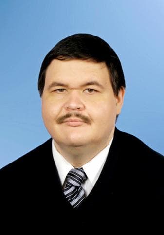Виктор Тихонов