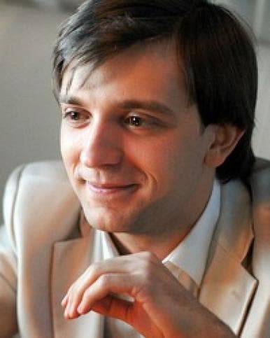 Максим Петров