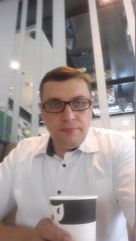 Евгений Лавров