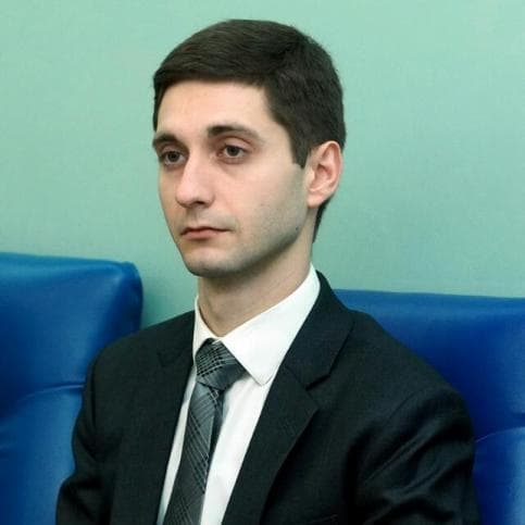 Александр Сухов