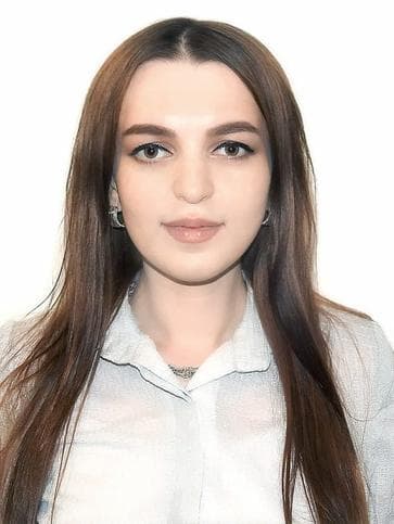 Амина Саламова