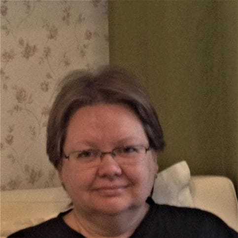 Елена Илларионова