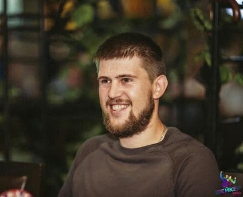 Андрей Фролов