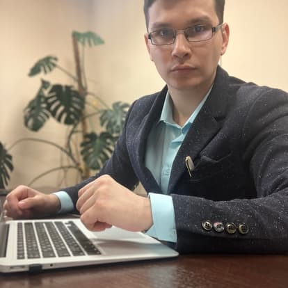 Михаил Макаров