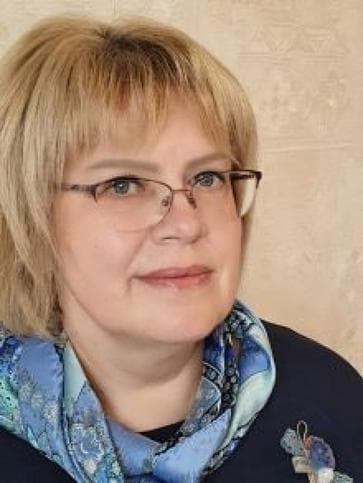 Светлана Сахарова