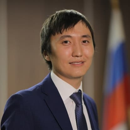 Револий Такасаев