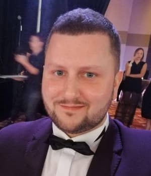 Александр Макаров