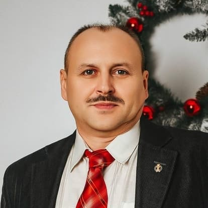 Олег Лазукин