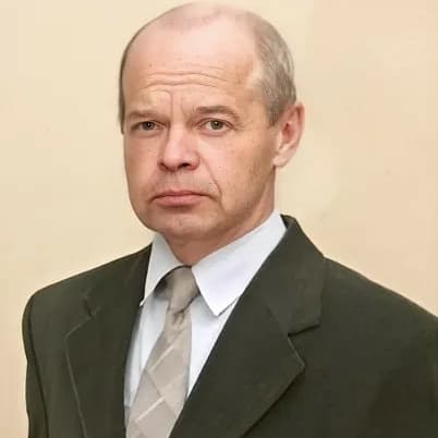 Александр Емельянов