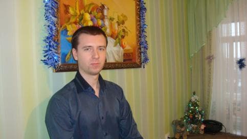 Антон Медведев
