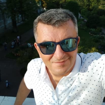 Игорь Петров