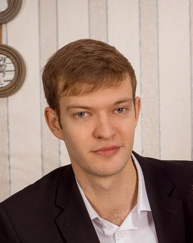 Александр Медведев
